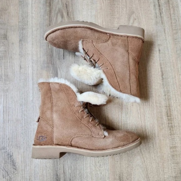 UGG Quincy Women Suede Sheepskin Lined Combat Boots - Picture 2 of 3